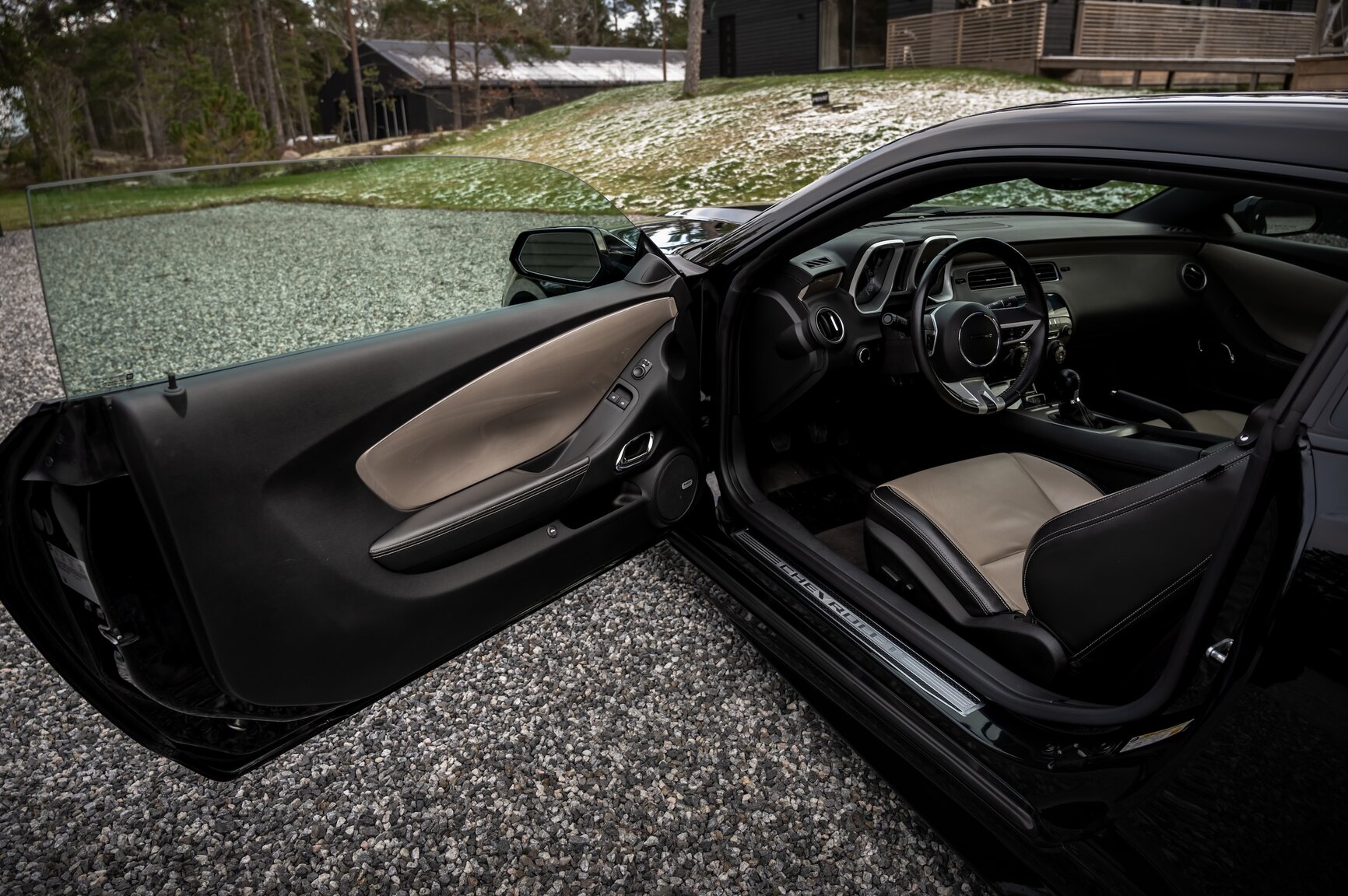 Interior image of 2010 Chevrolet Camaro SS (50)