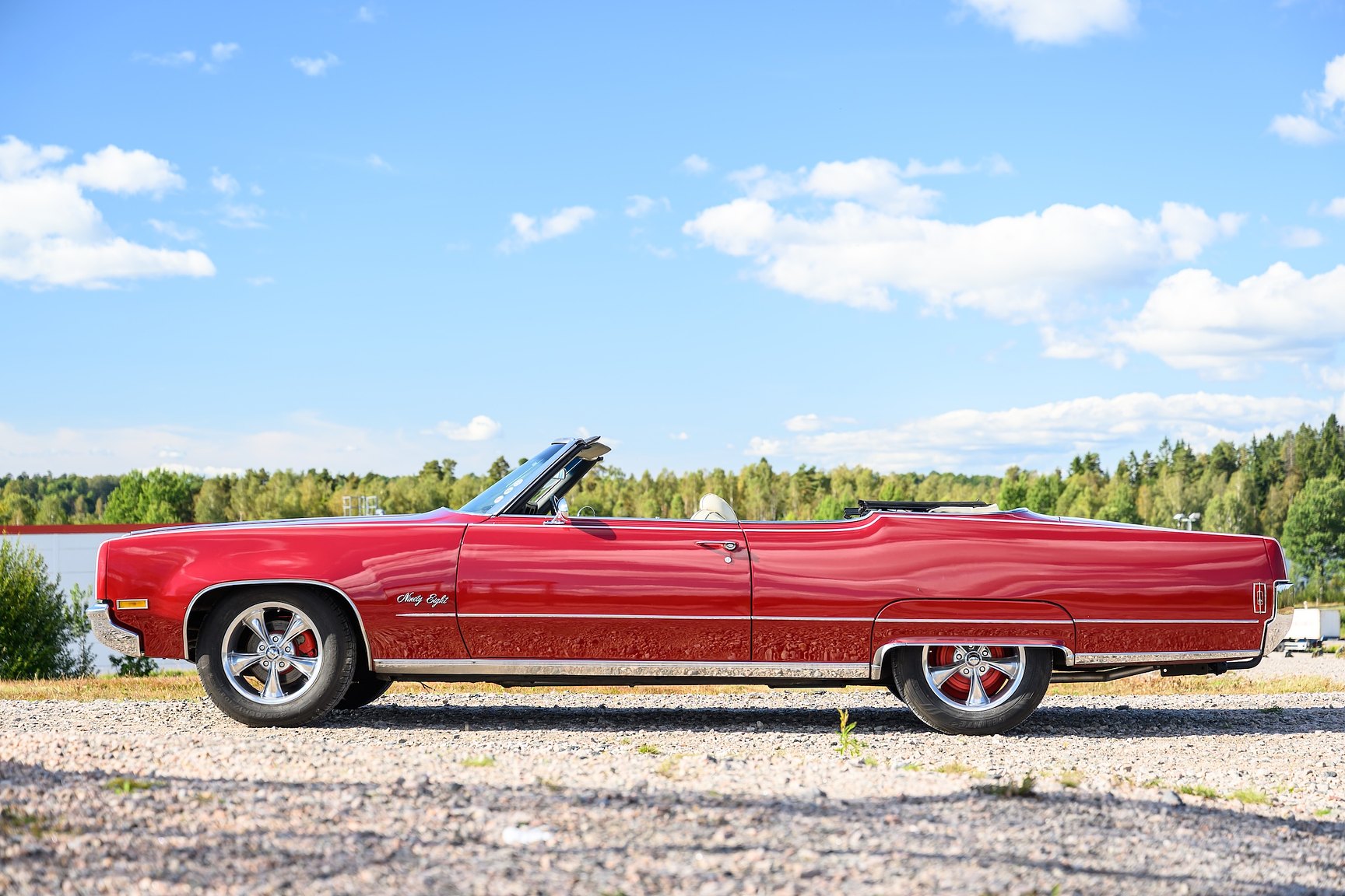 Exteriörbild på 1970 Oldsmobile Ninety-Eight Convertible 7.5 V8