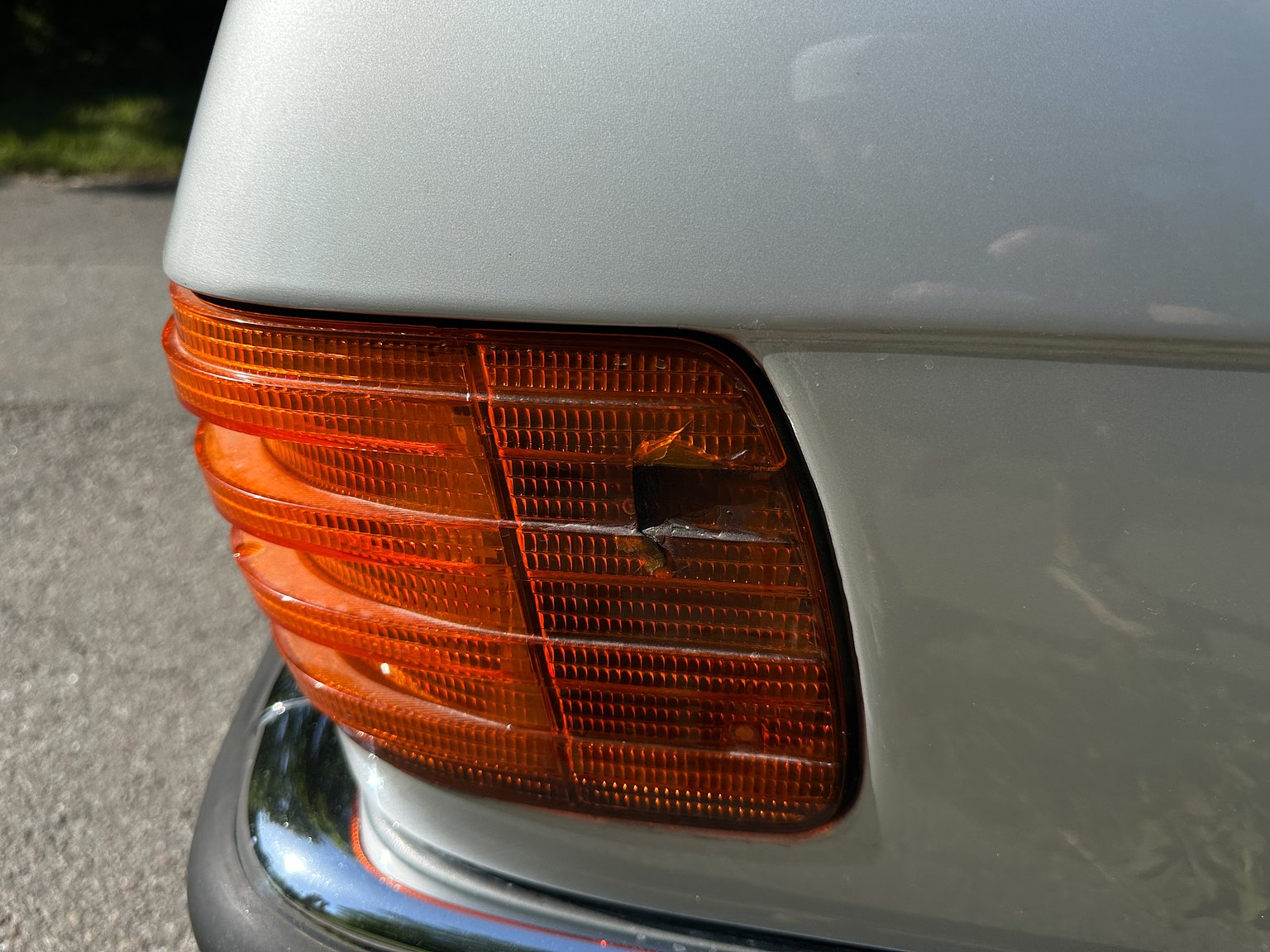 Exteriörbild på 1972 Mercedes-Benz 350 SL