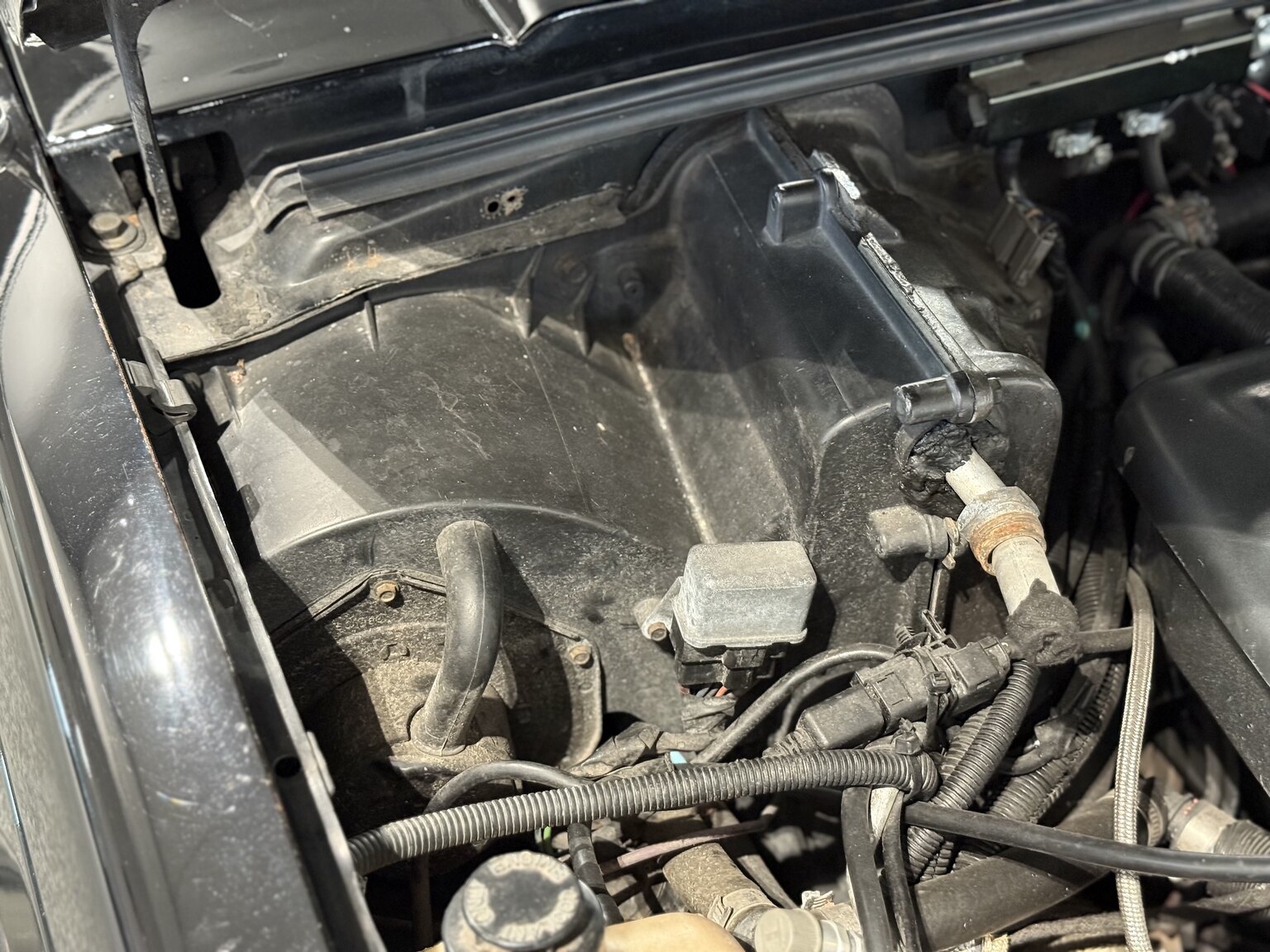 Image of 1992 GMC Typhoon  mechanics