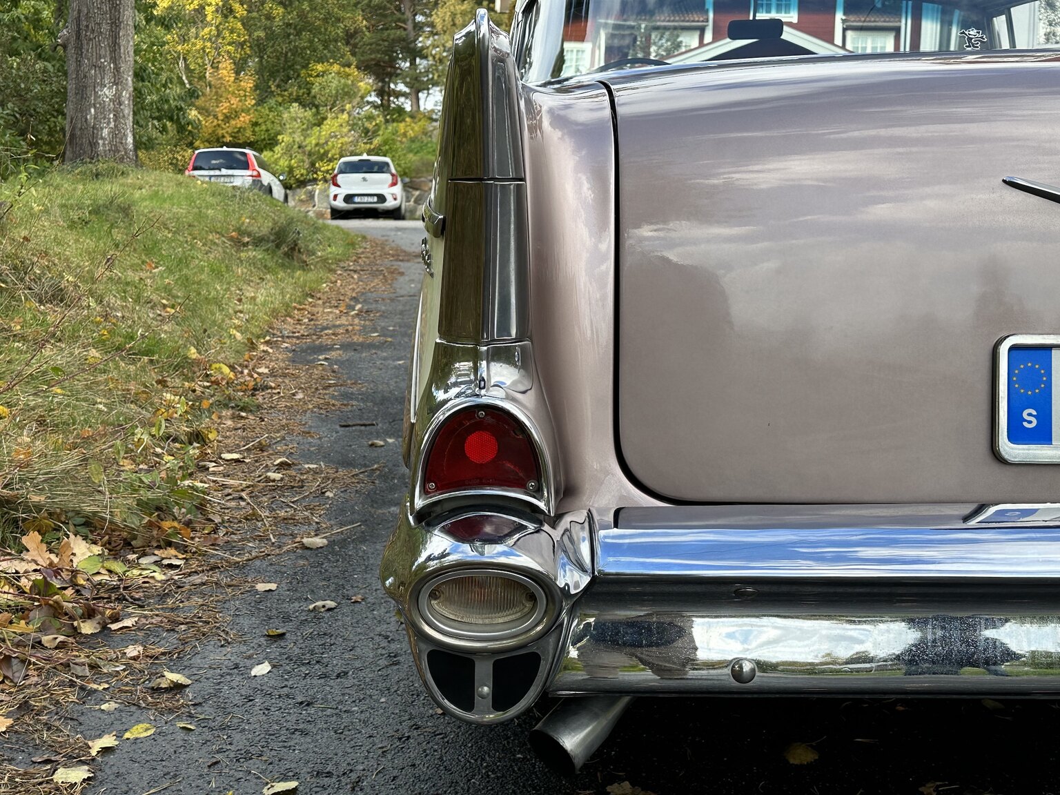 Aussenfoto 1957 Chevrolet Two-Ten Restomod (27)