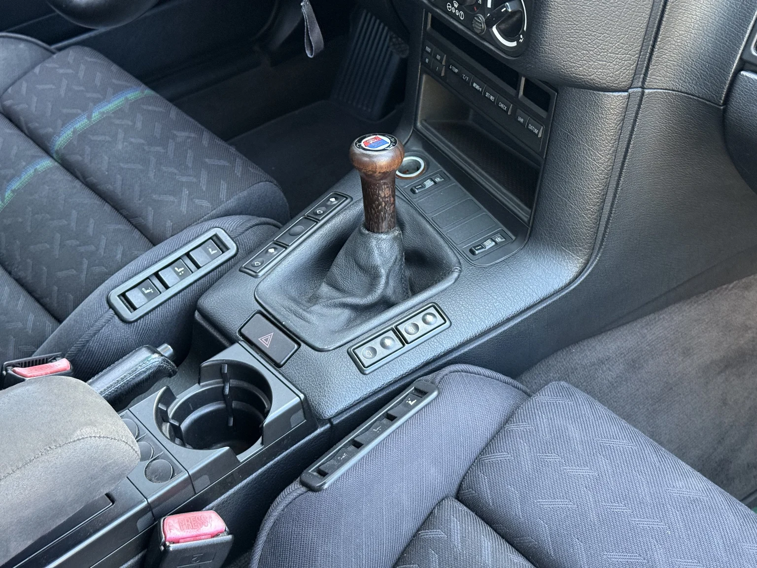 Interior image of 1993 ALPINA B6 2.8 (39)