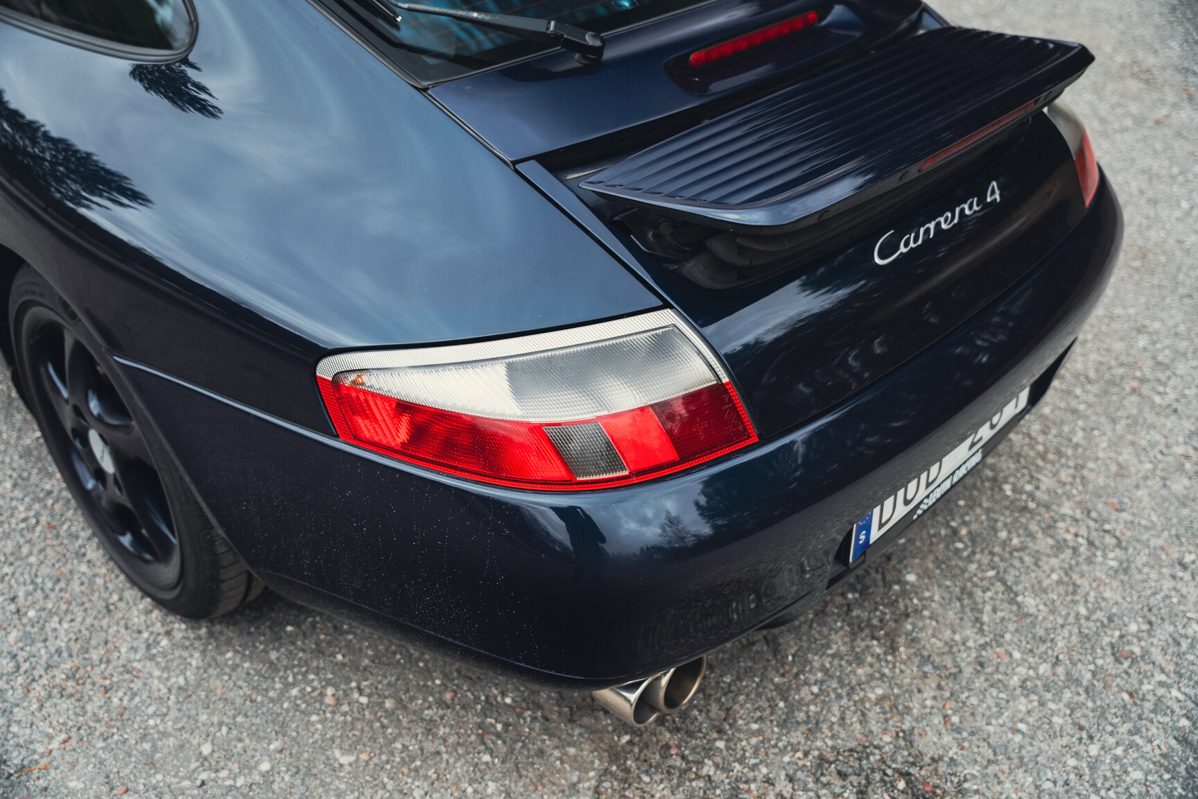Exterior image of 1999 Porsche 911 Carrera 4