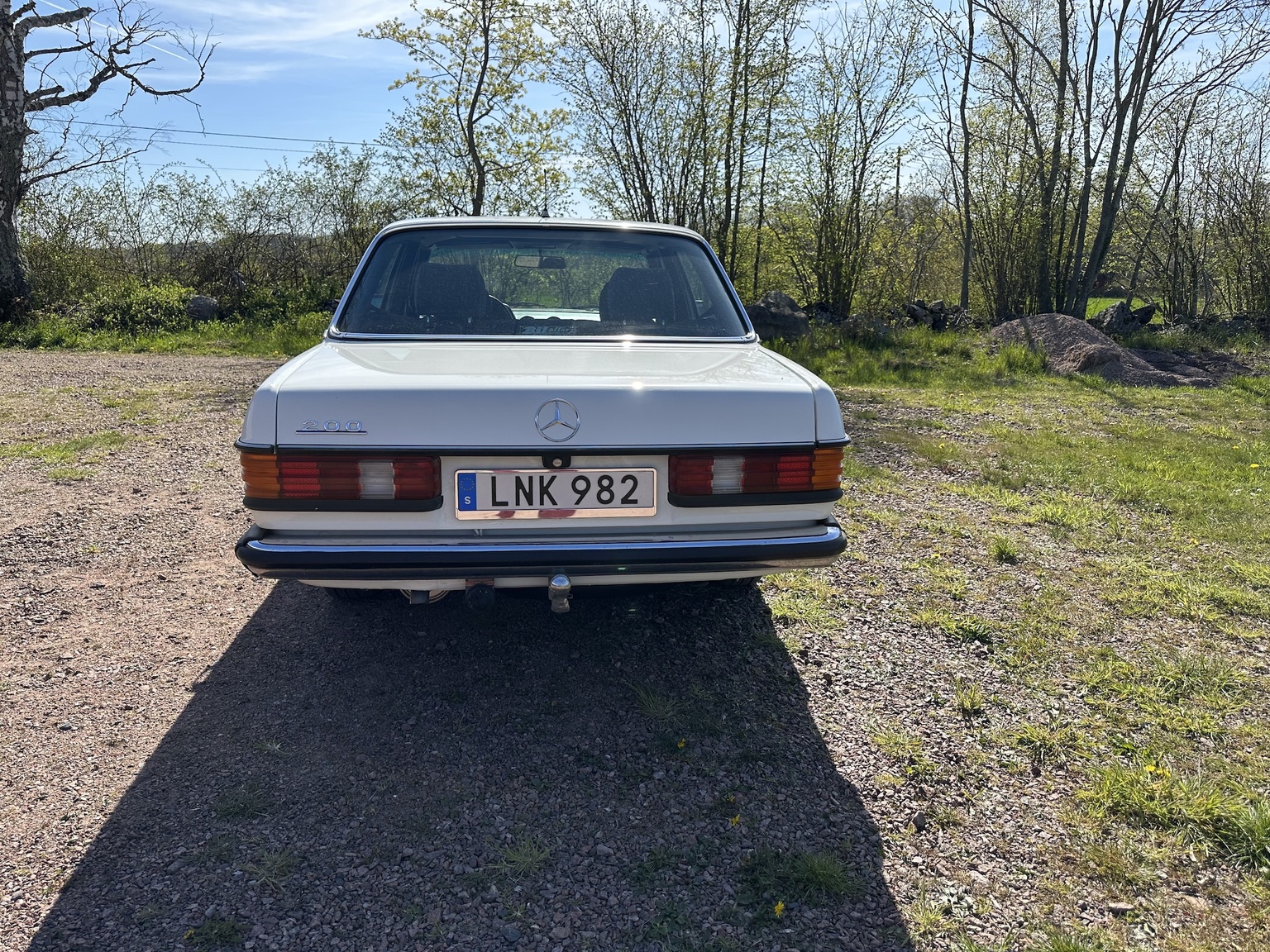 Exterior image of 1985 Mercedes-Benz 200