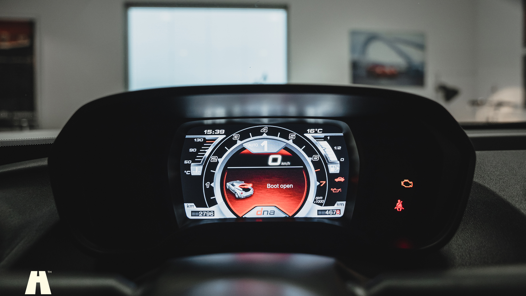 Interior image of 2016 Alfa Romeo 4C (44)