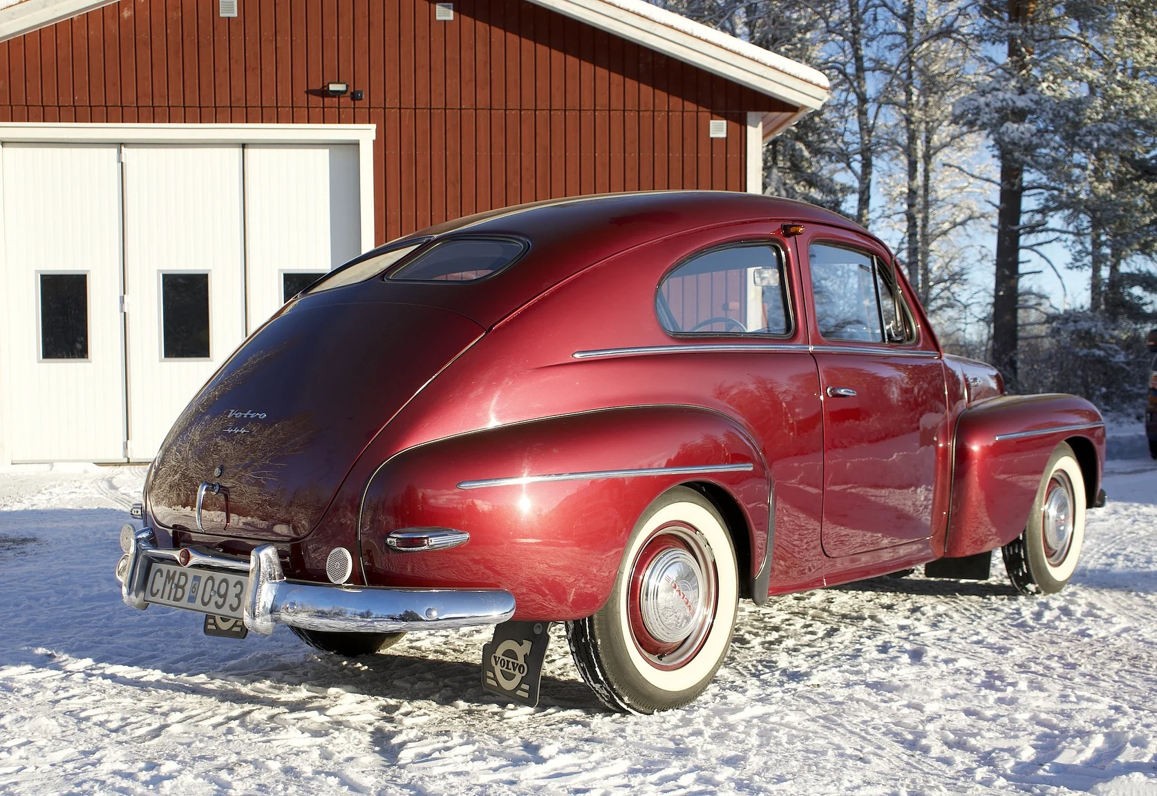 Exterior image of 1953 Volvo PV444 DS (5)