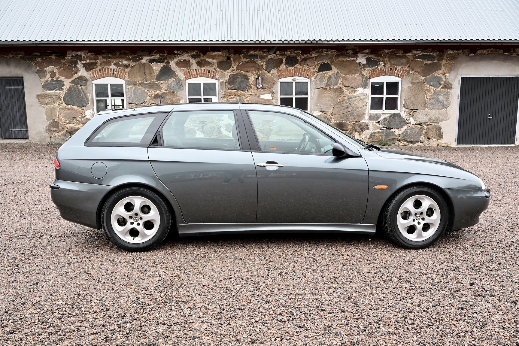 Exteriörbild på 2000 Alfa Romeo 156 Sportwagon TS Selespeed Distinctive