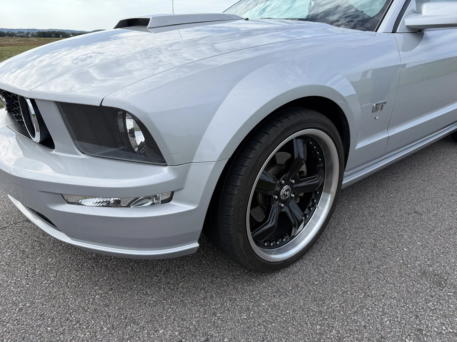 Exterior image of 2006 Ford Mustang GT (41)