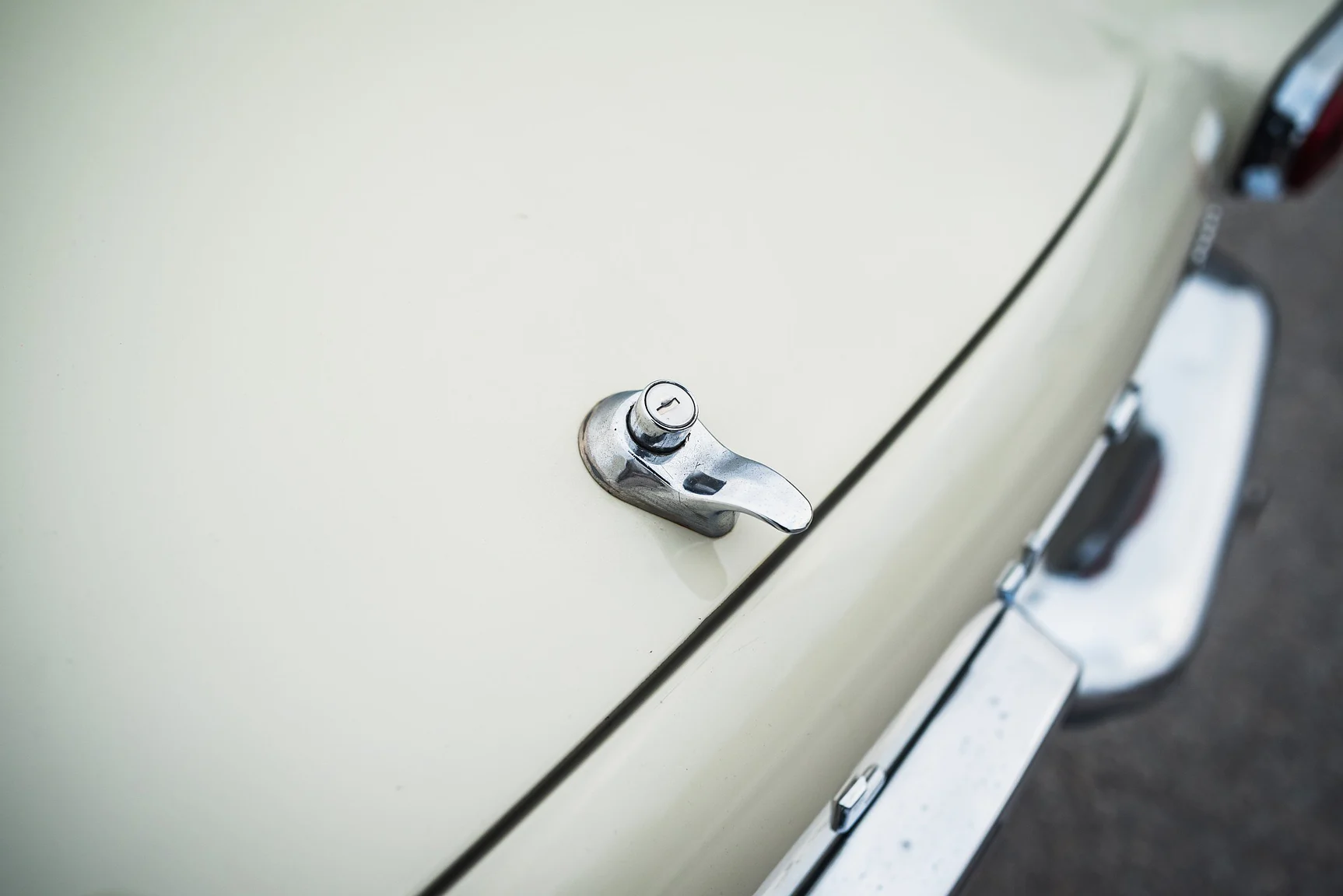 Exterior image of 1964 Volvo P 1800S (45)