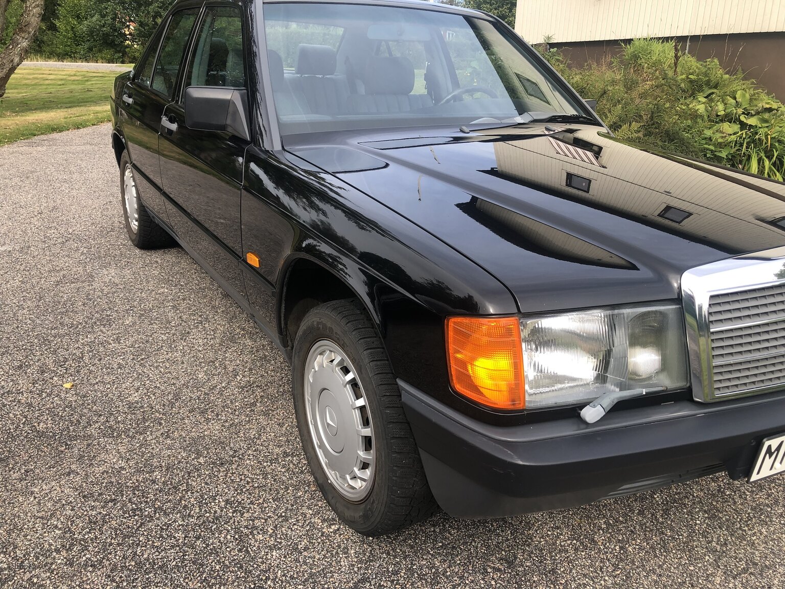 Exteriörbild på 1986 Mercedes-Benz 190E