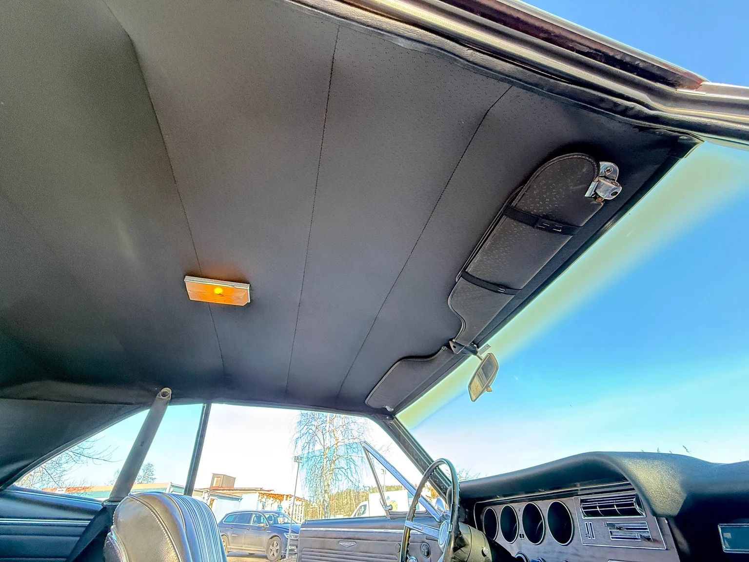 Innenraumfoto von 1967 Pontiac GTO Hardtop (63)