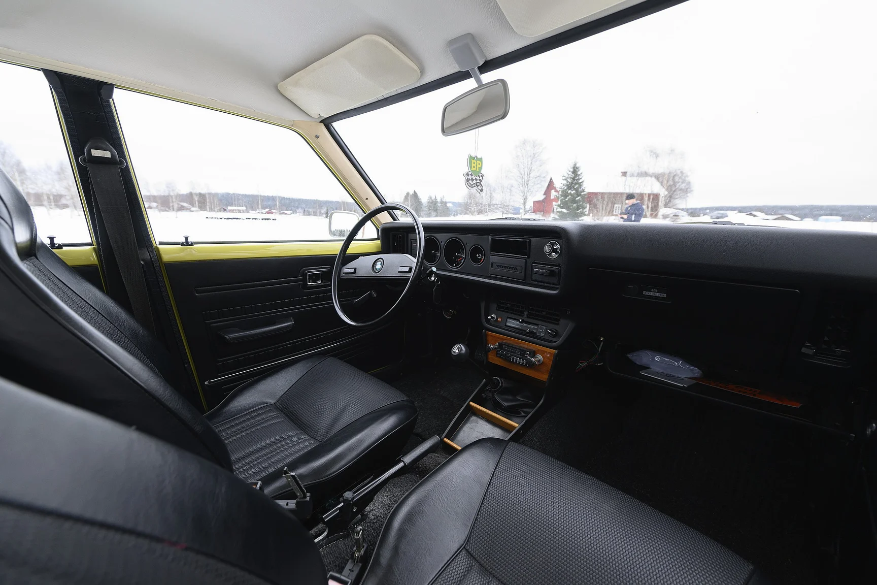 Interiörbild 1975 Toyota Corolla KE30 (22)