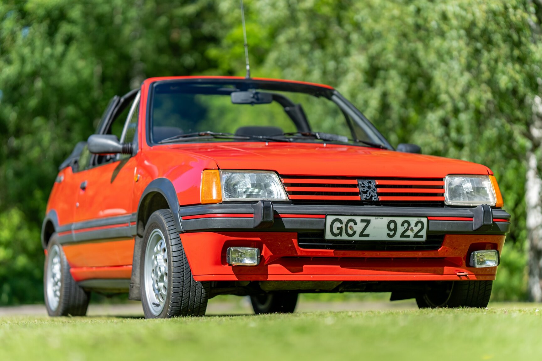 Exterior image of 1987 Peugeot 205 CTI 1.6 (41)