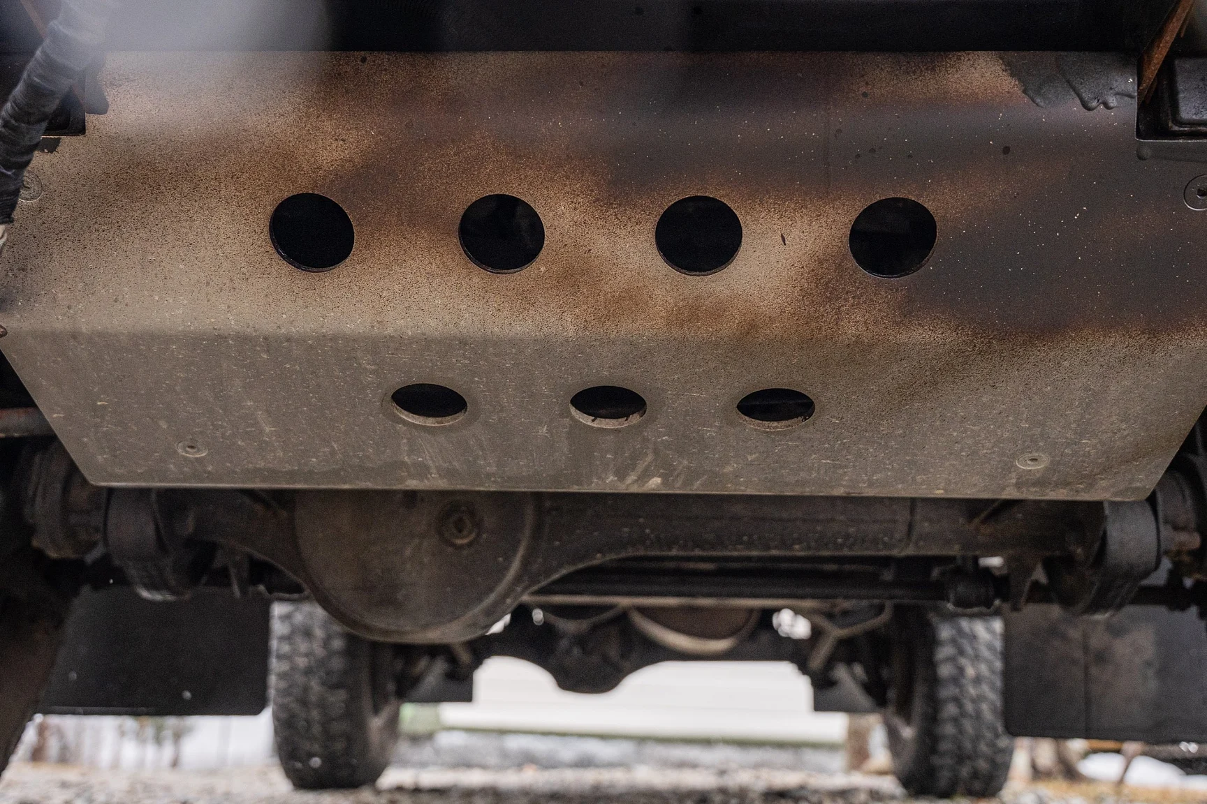 Exterior image of 2015 Land Rover Defender 90 Special (41)