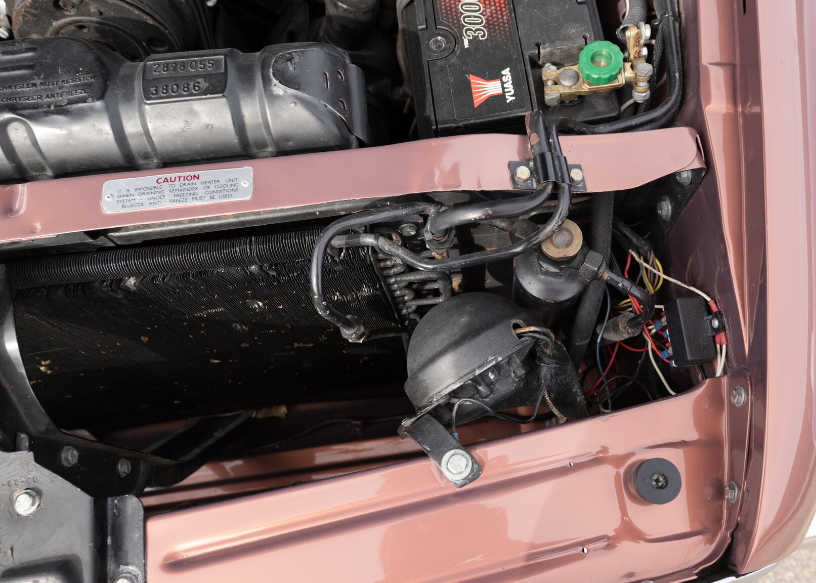 Image of 1961 Chrysler New Yorker Sedan mechanics (20)