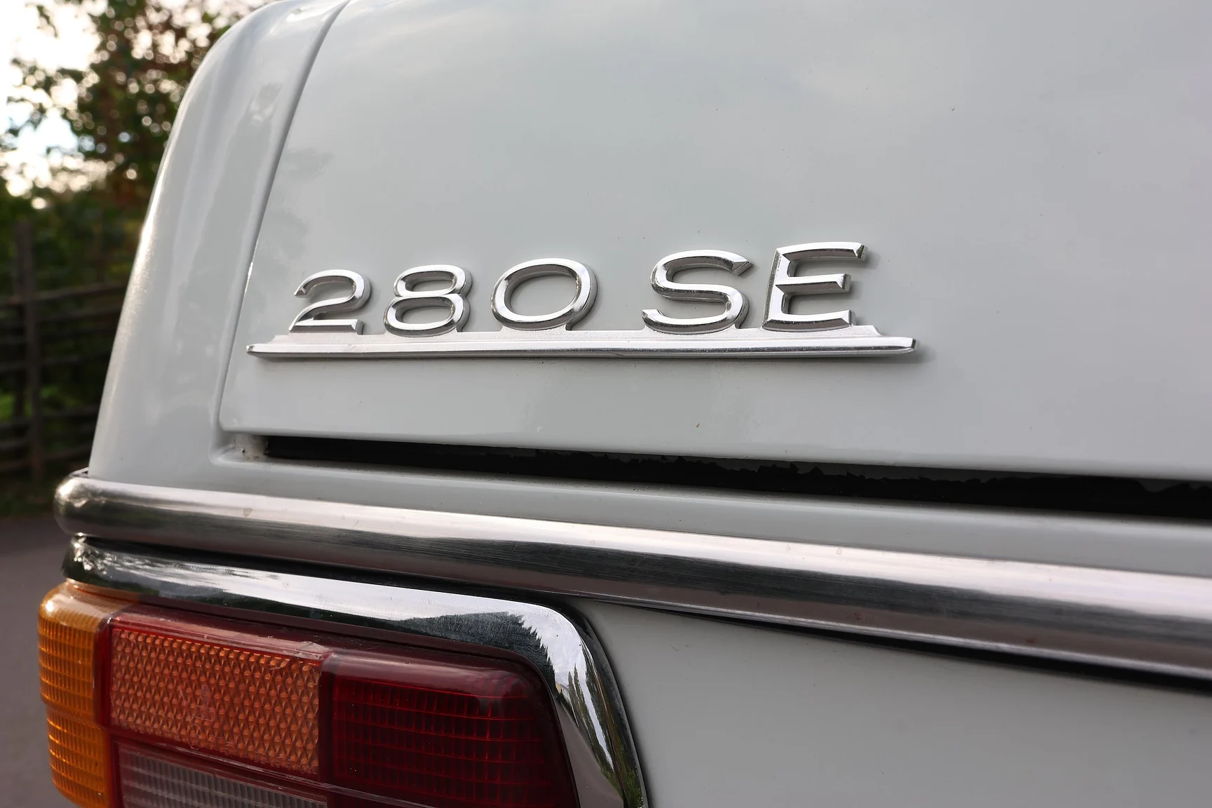 Exterior image of 1972 Mercedes-Benz 280 SE 4.5  (31)