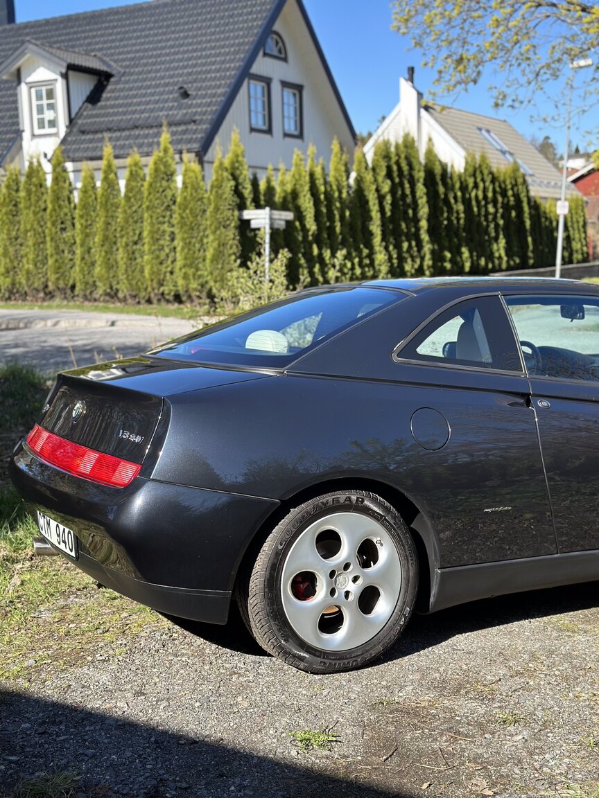 Aussenfoto 1997 Alfa Romeo GTV 3.0