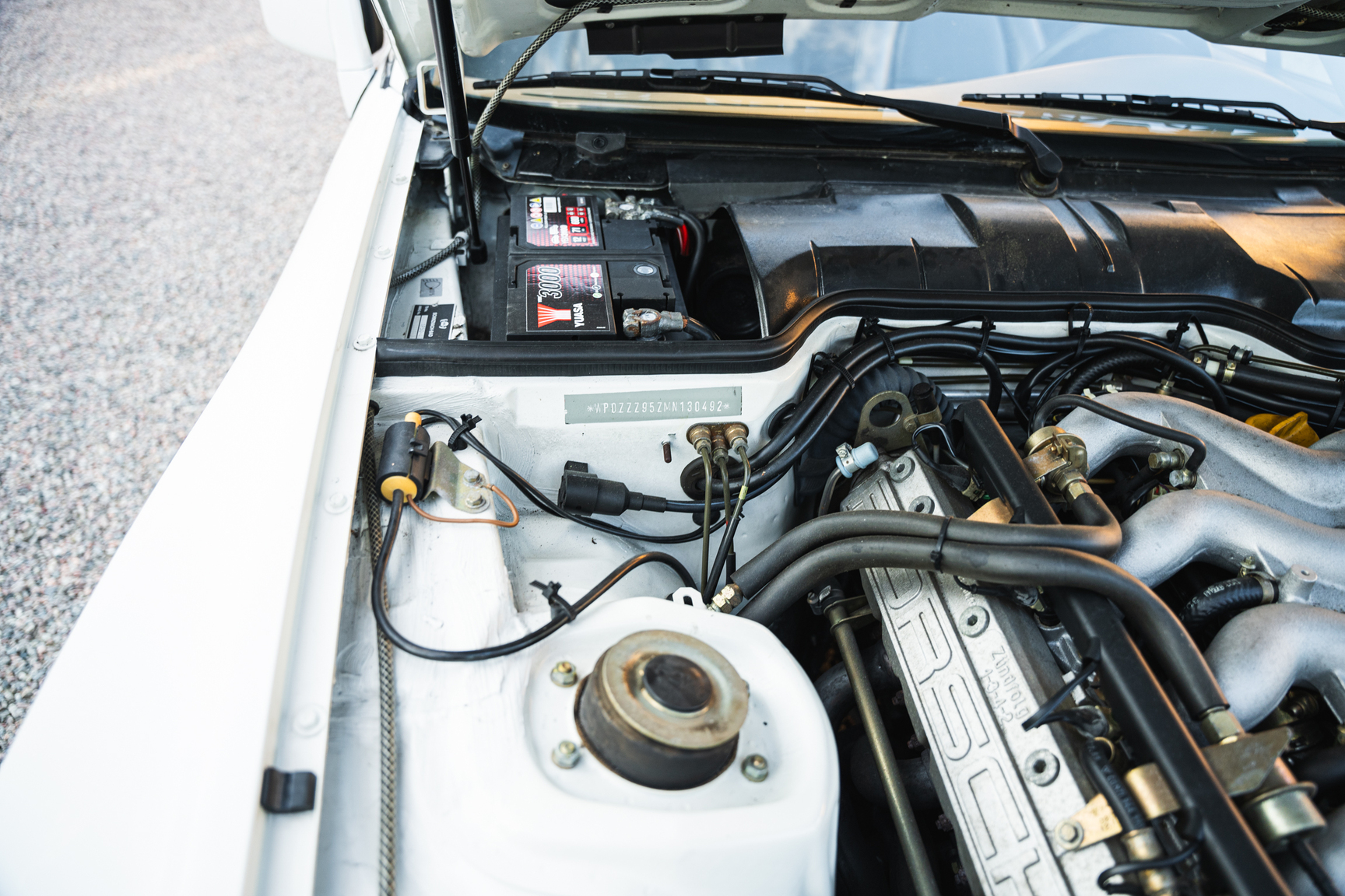 Image of 1991 Porsche 944 Turbo Cabriolet mechanics