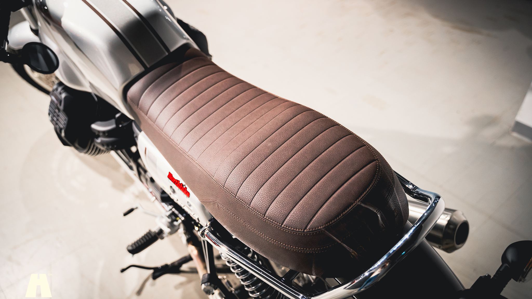 Exterior image of 2020 Moto Guzzi V7 III Special