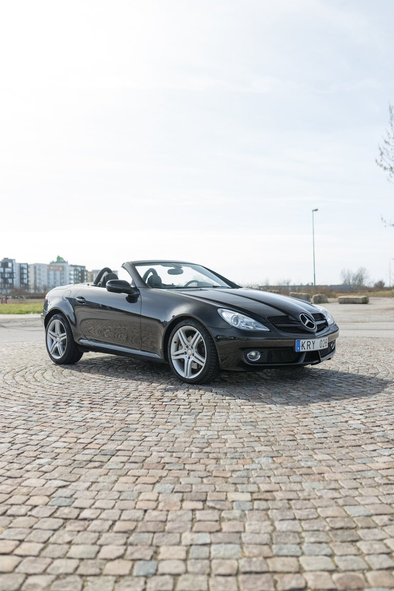Exterior image of 2010 Mercedes-Benz SLK 200 Kompressor (1)