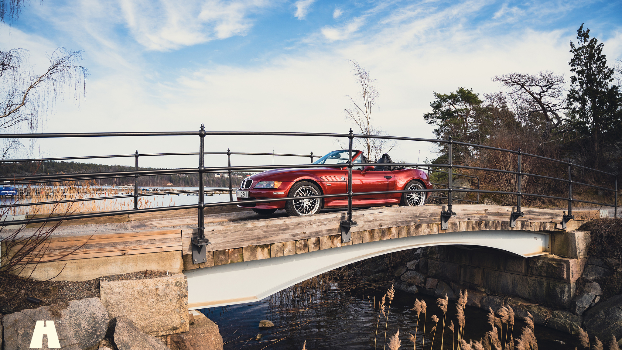 Exterior image of 2000 BMW Z3