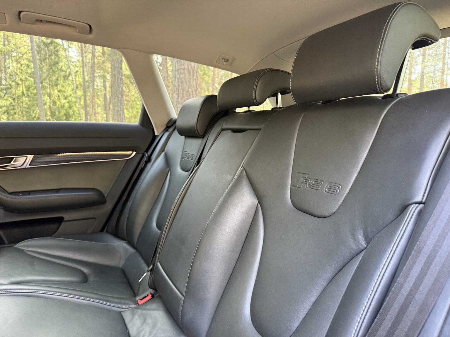 Interiörbild 2010 Audi RS6 Avant V10 Quattro