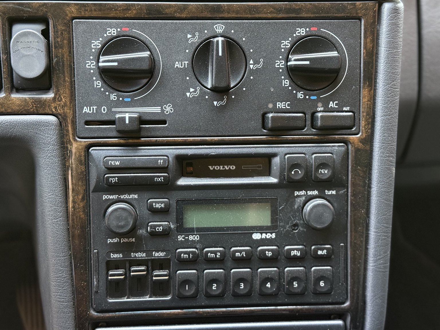 Interior image of 1995 Volvo 850 T-5R