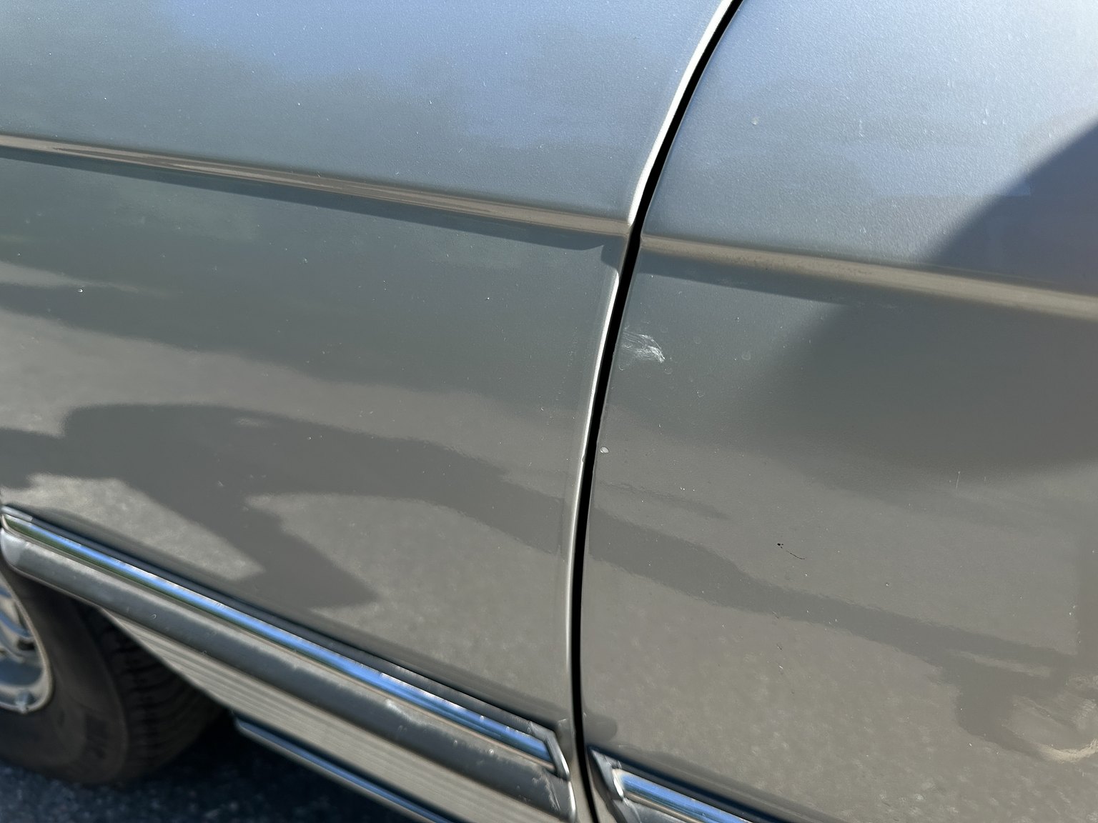 Exterior image of 1972 Mercedes-Benz 350 SL