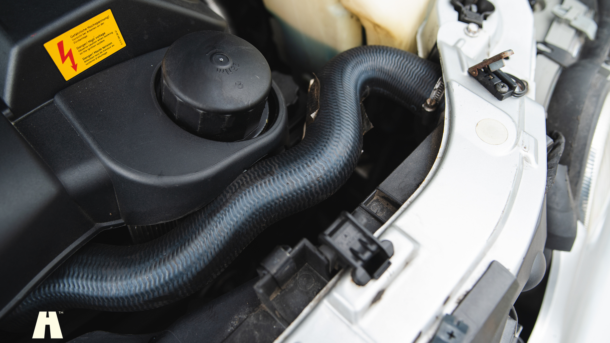Image of 2000 Mercedes E430 mechanics