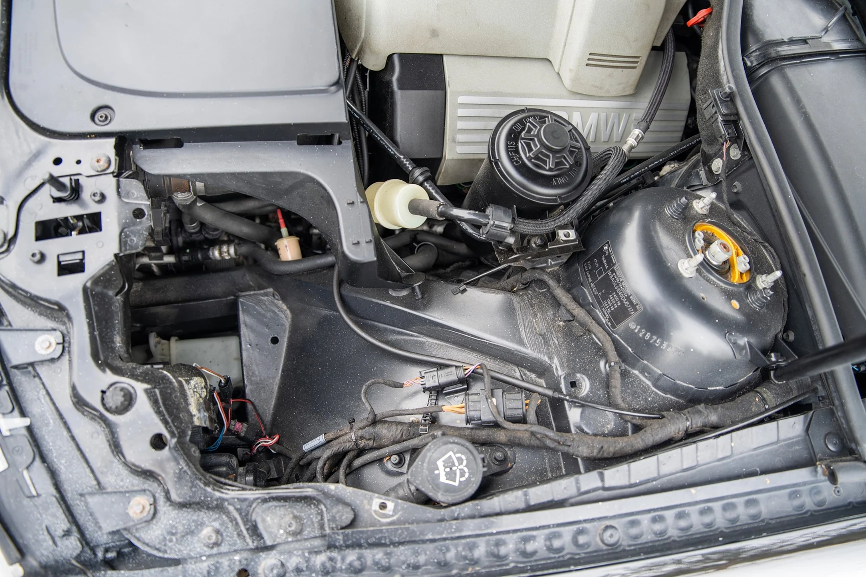 Image of 2002 BMW  745 iA mechanics (10)