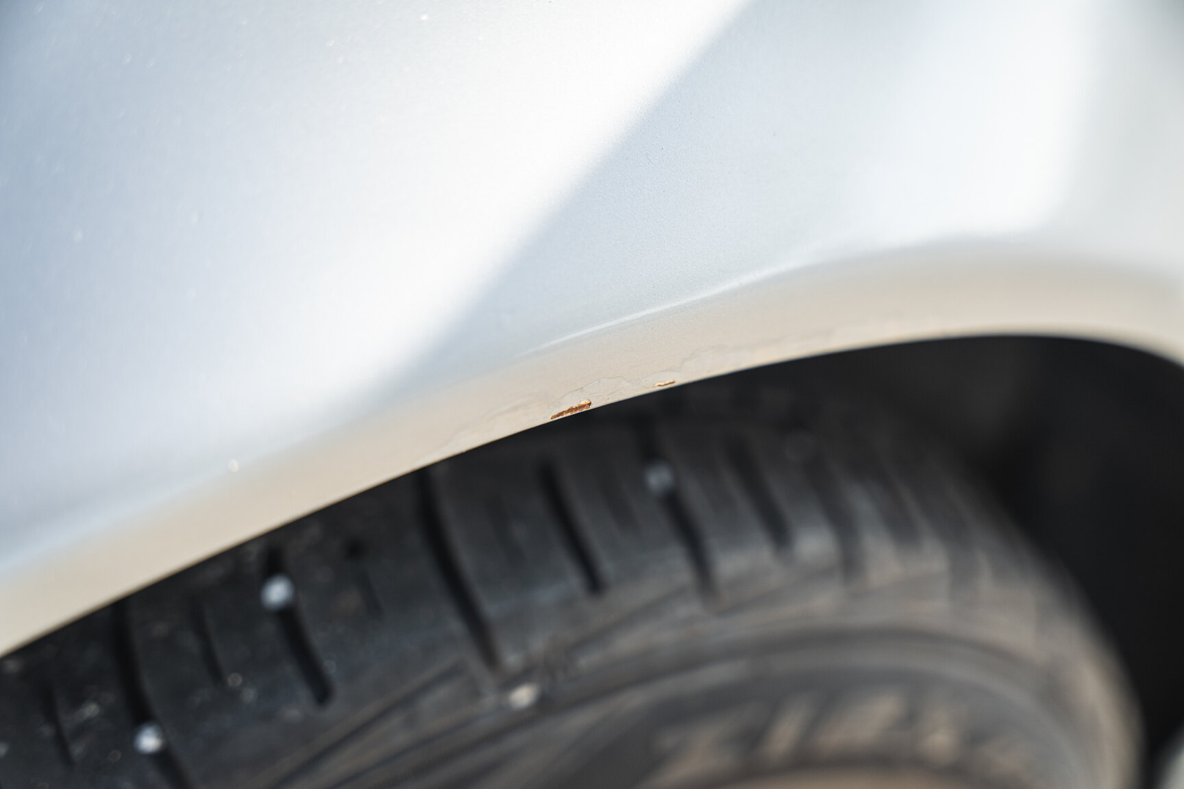 Exterior image of 1994 BMW 520i E34