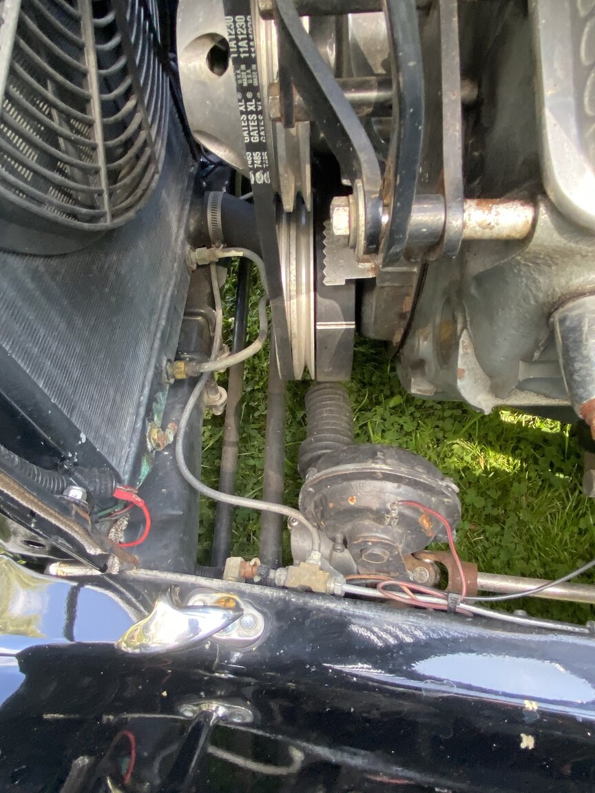 Image of 1932 Ford 32 deuce sport coupé (Hot Rod) mechanics