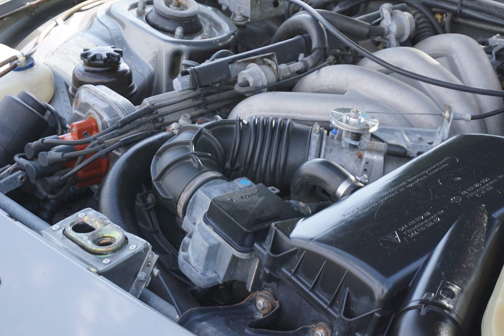 Image of 1985 Porsche 944 "NO RESERVE AUCTION" mechanics