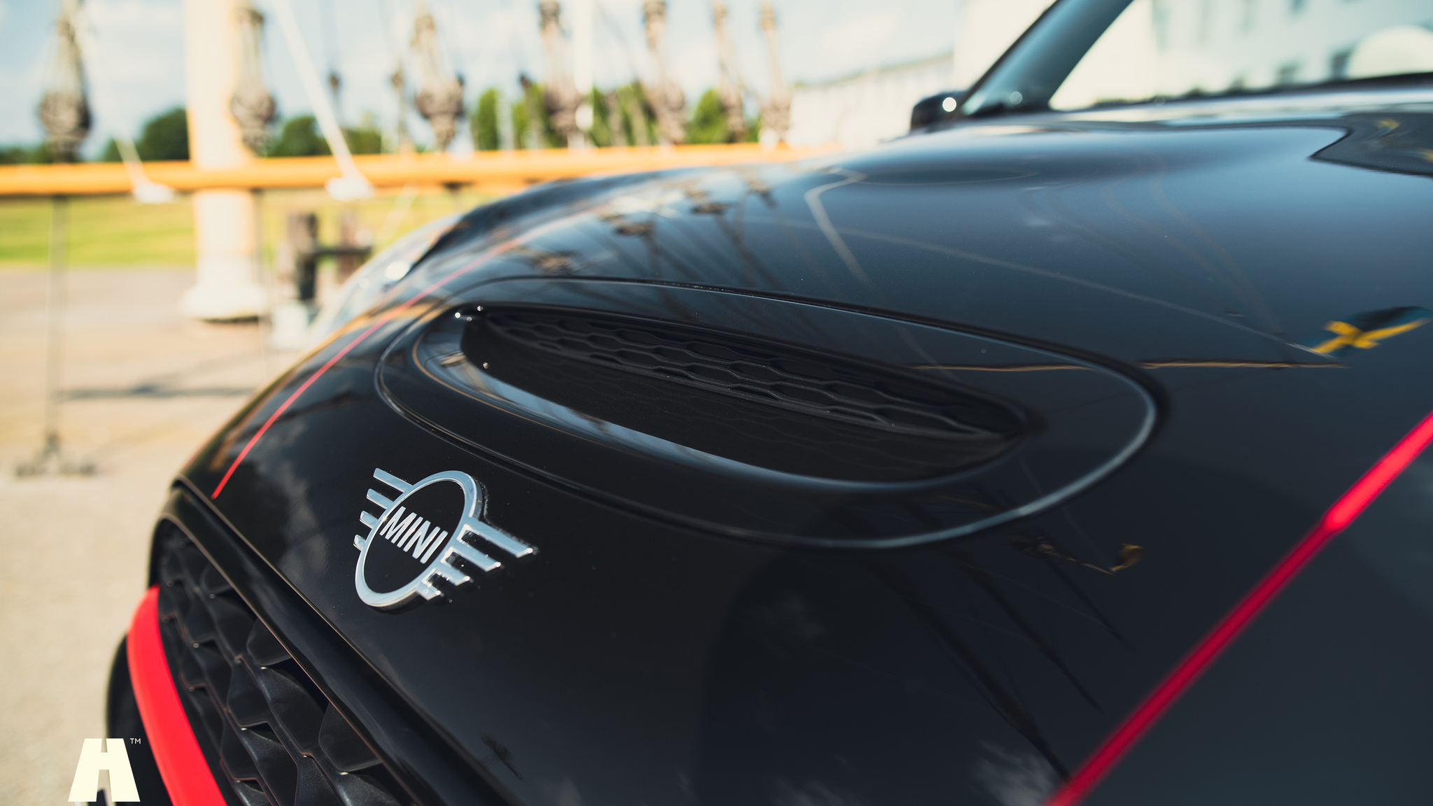 Exteriörbild på 2021 Mini John Cooper Works Cabriolet  (20)