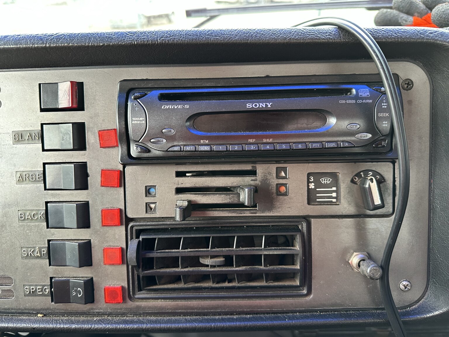 Interiörbild 1983 Volkswagen LT46 bärgare (9)