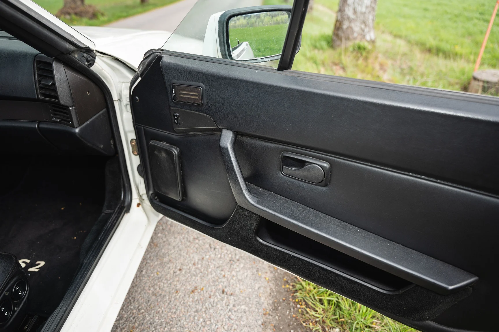 Interiörbild 1990 Porsche 944 S2 Cabriolet  (12)