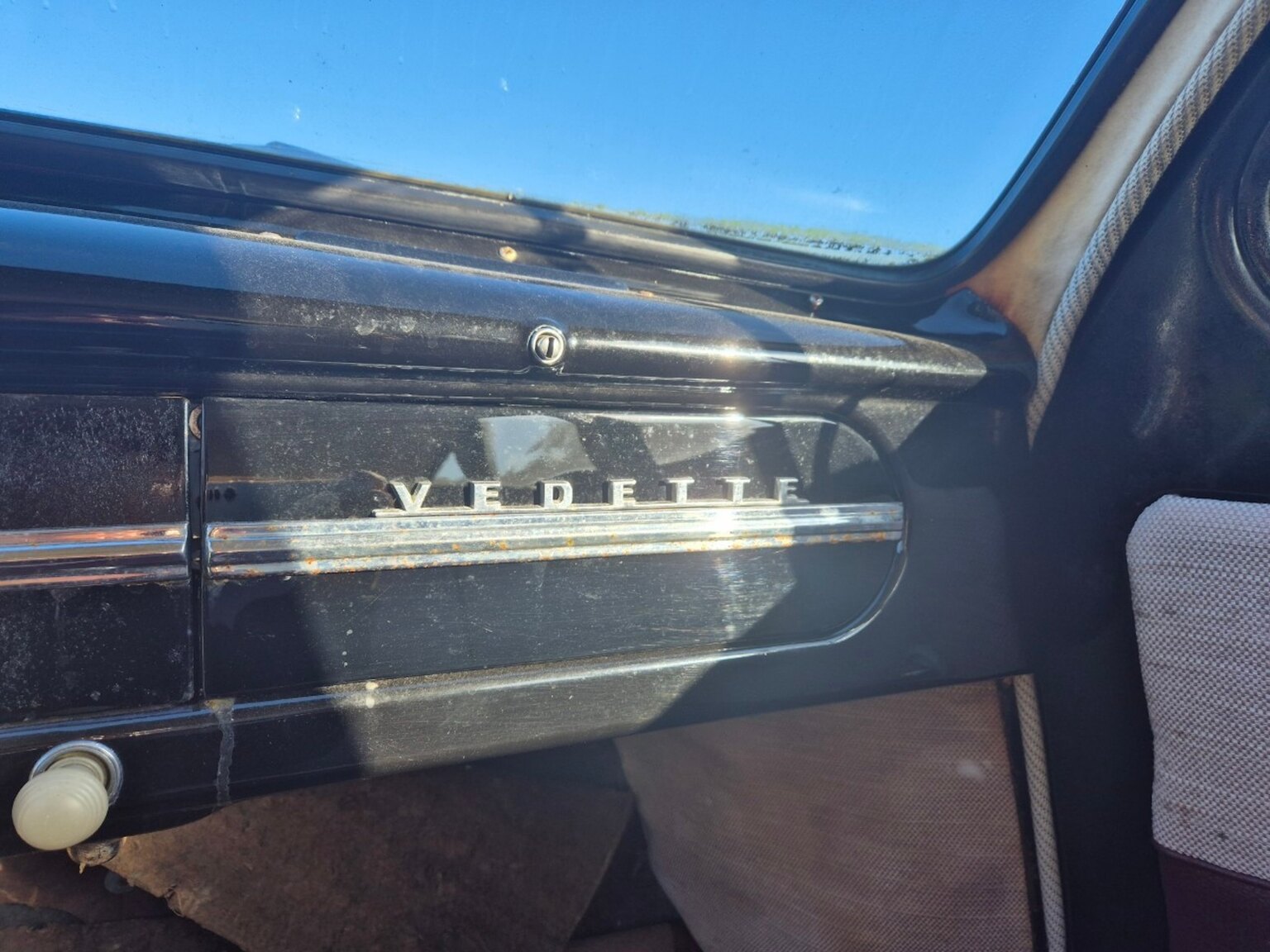Innenraumfoto von 1954 Ford Vedette 3.9 V8