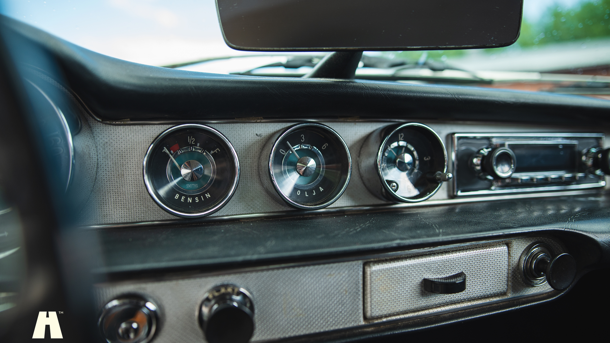 Innenraumfoto von 1966 Volvo P1800 S (22)