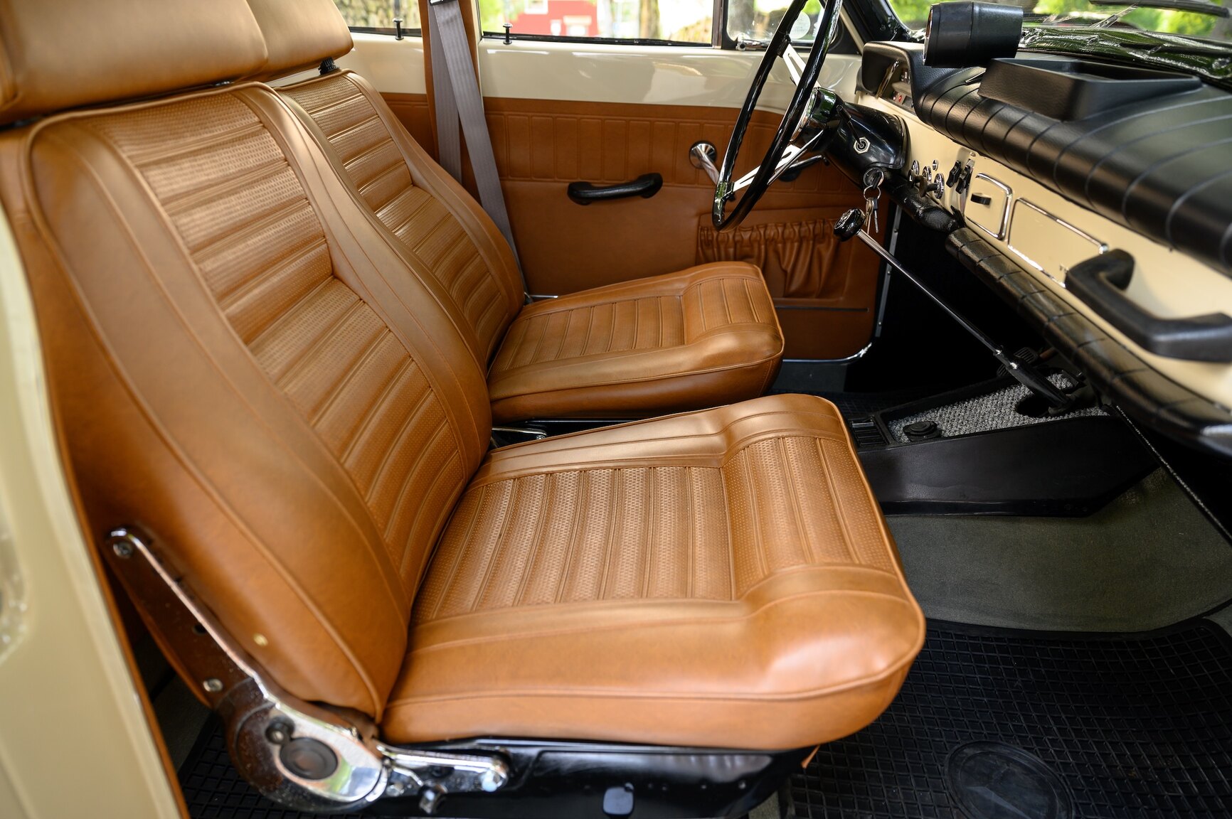 Interior image of 1968 Amazon Herrgårdsvagn