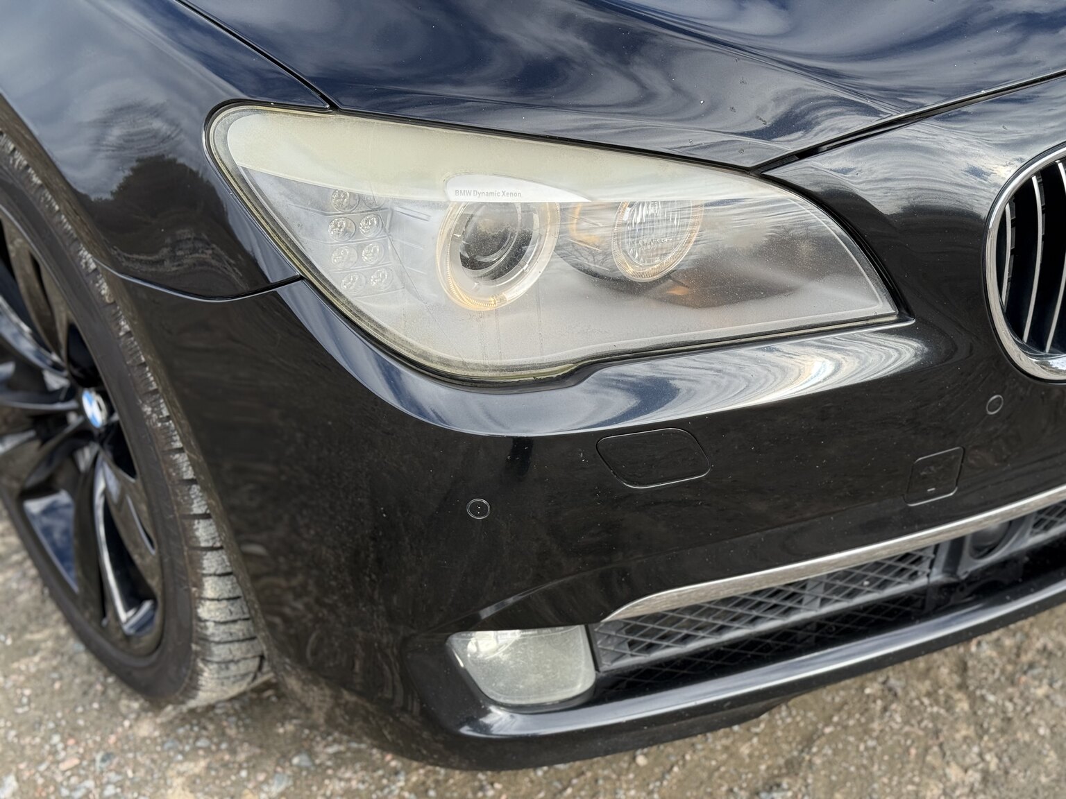 Exteriörbild på 2009 BMW 750Li