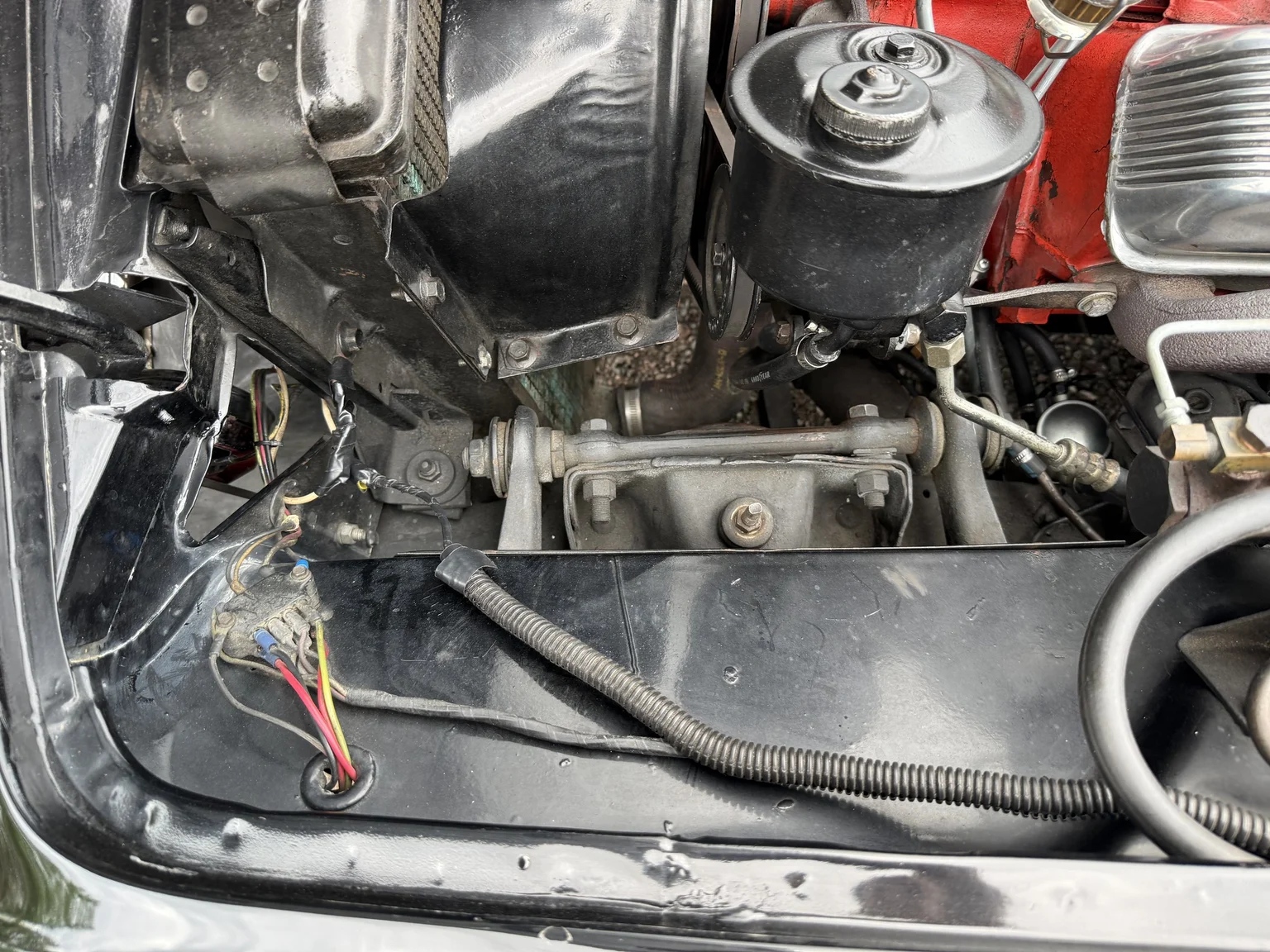 Image of 1957 Ford Thunderbird (22) mechanics