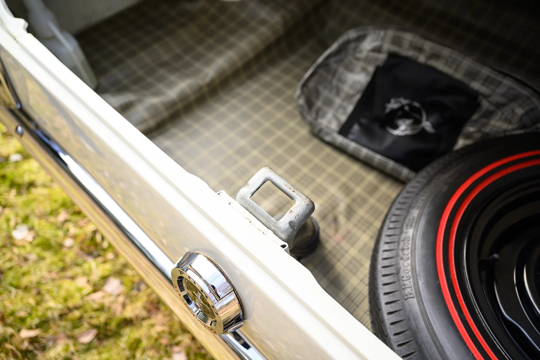 Exteriörbild på 1965 Ford Mustang GT Convertible (22)