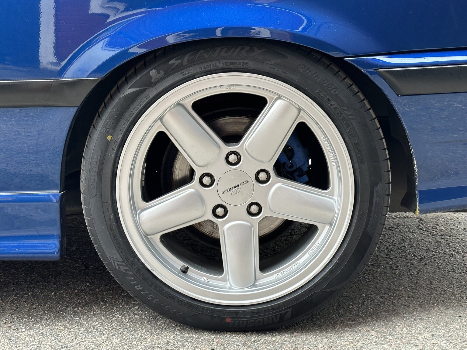 Exterior image of 1996 BMW 328i Coupé E36 M-Sport