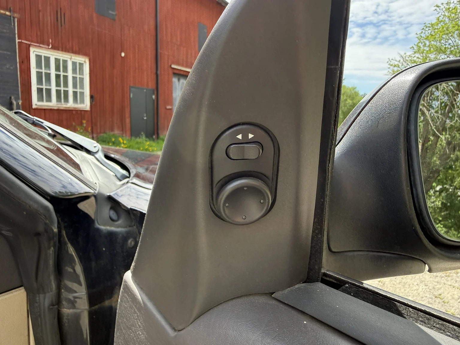 Innenraumfoto von 2002 Saab 9-3 2.0T SE Convertible – NO RESERVE (63)