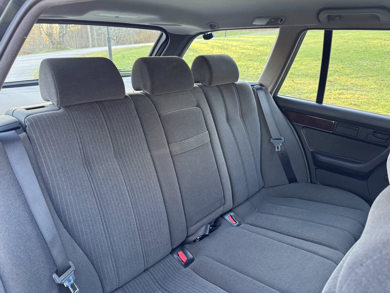 Innenraumfoto von 1996 BMW 520i Touring