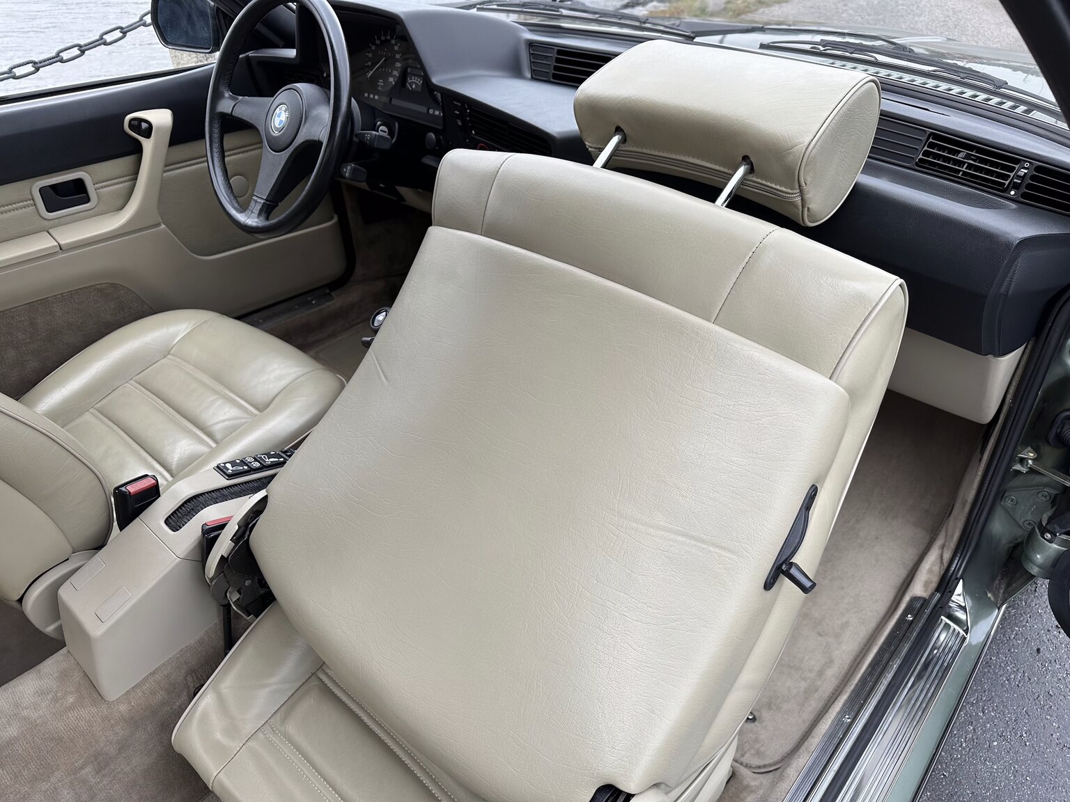 Interior image of 1986 BMW 635CSi