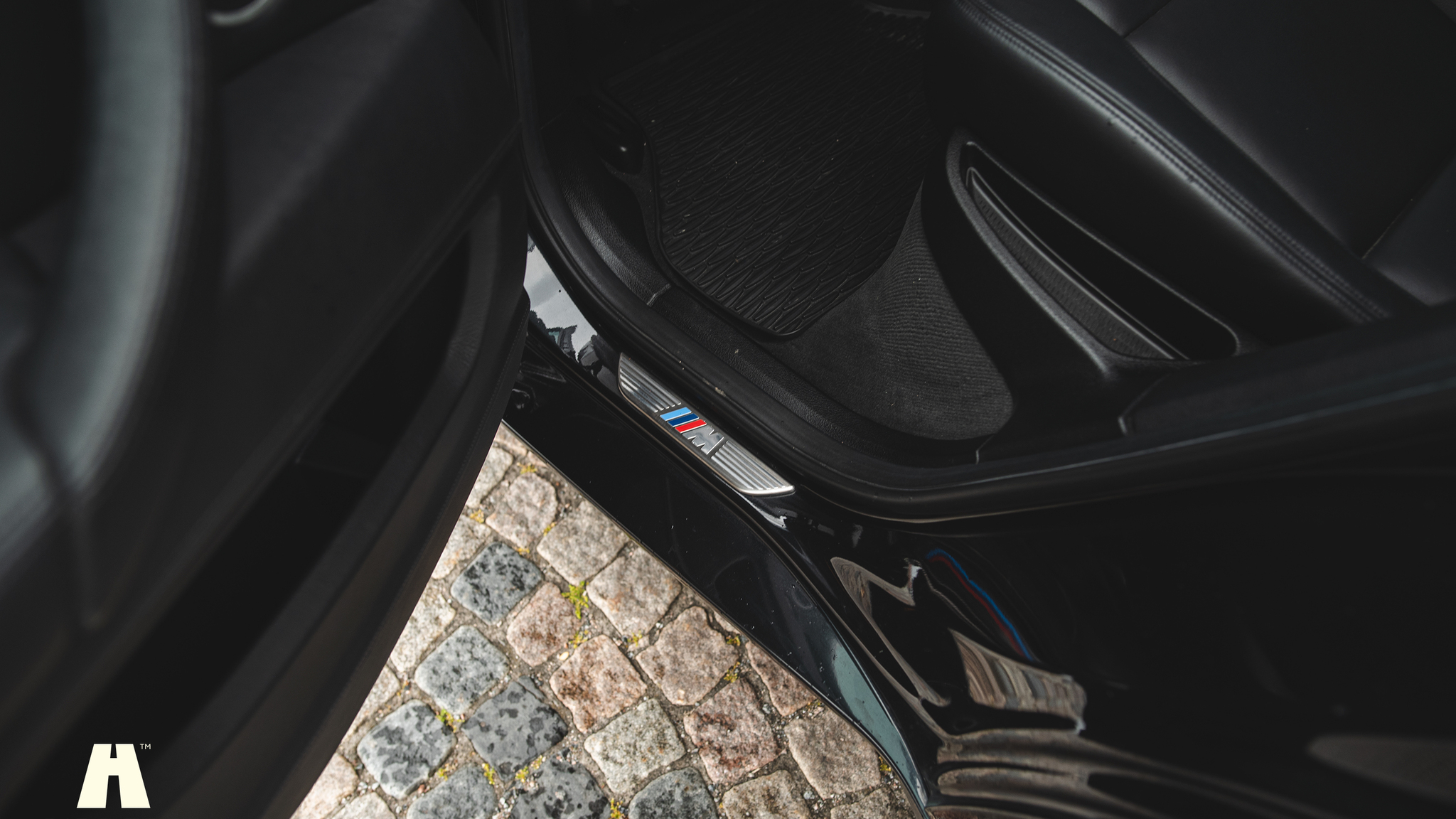 Interior image of 2010 BMW X6 M Ferrita 555HK (59)