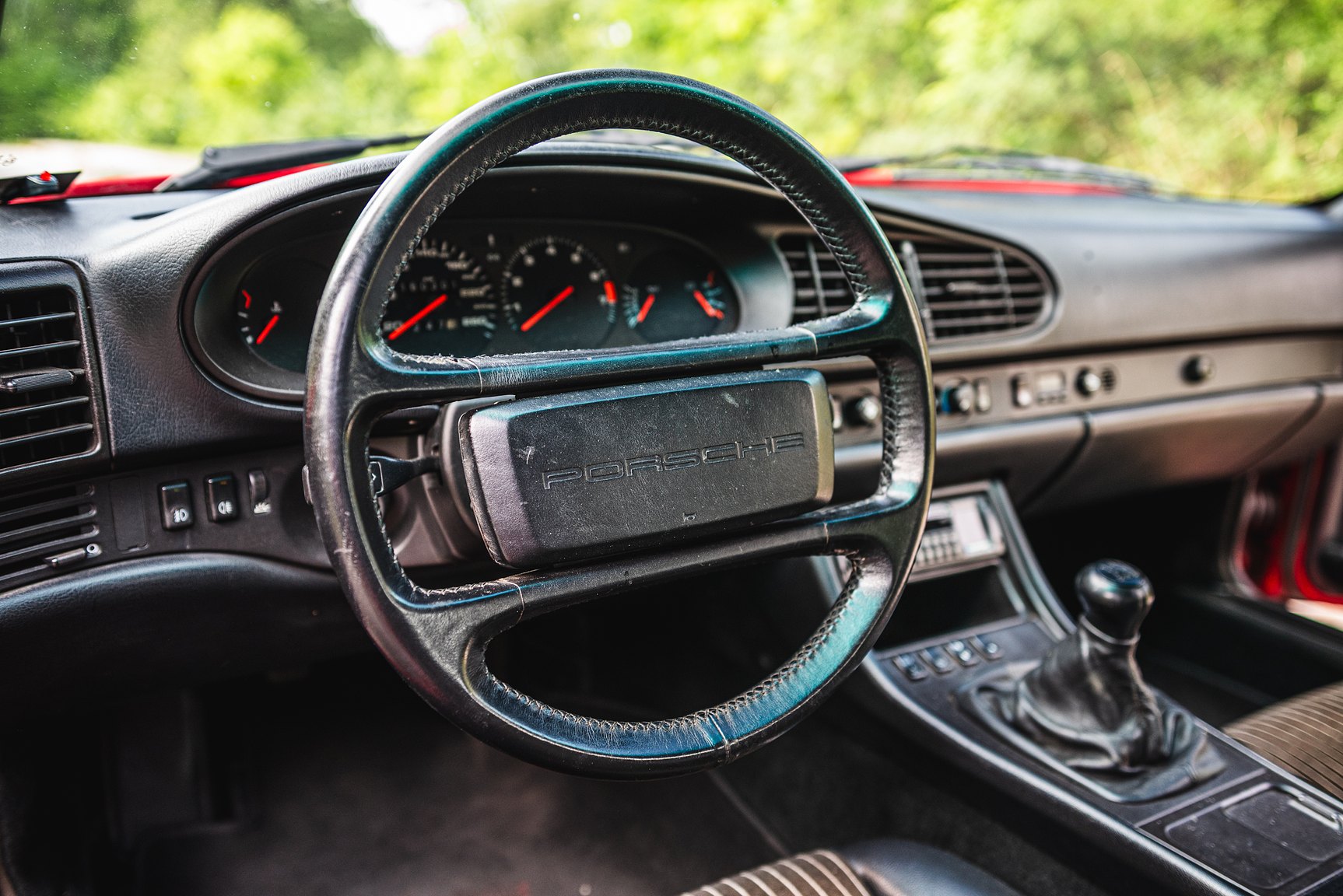 Interior image of 1988 Porsche 944