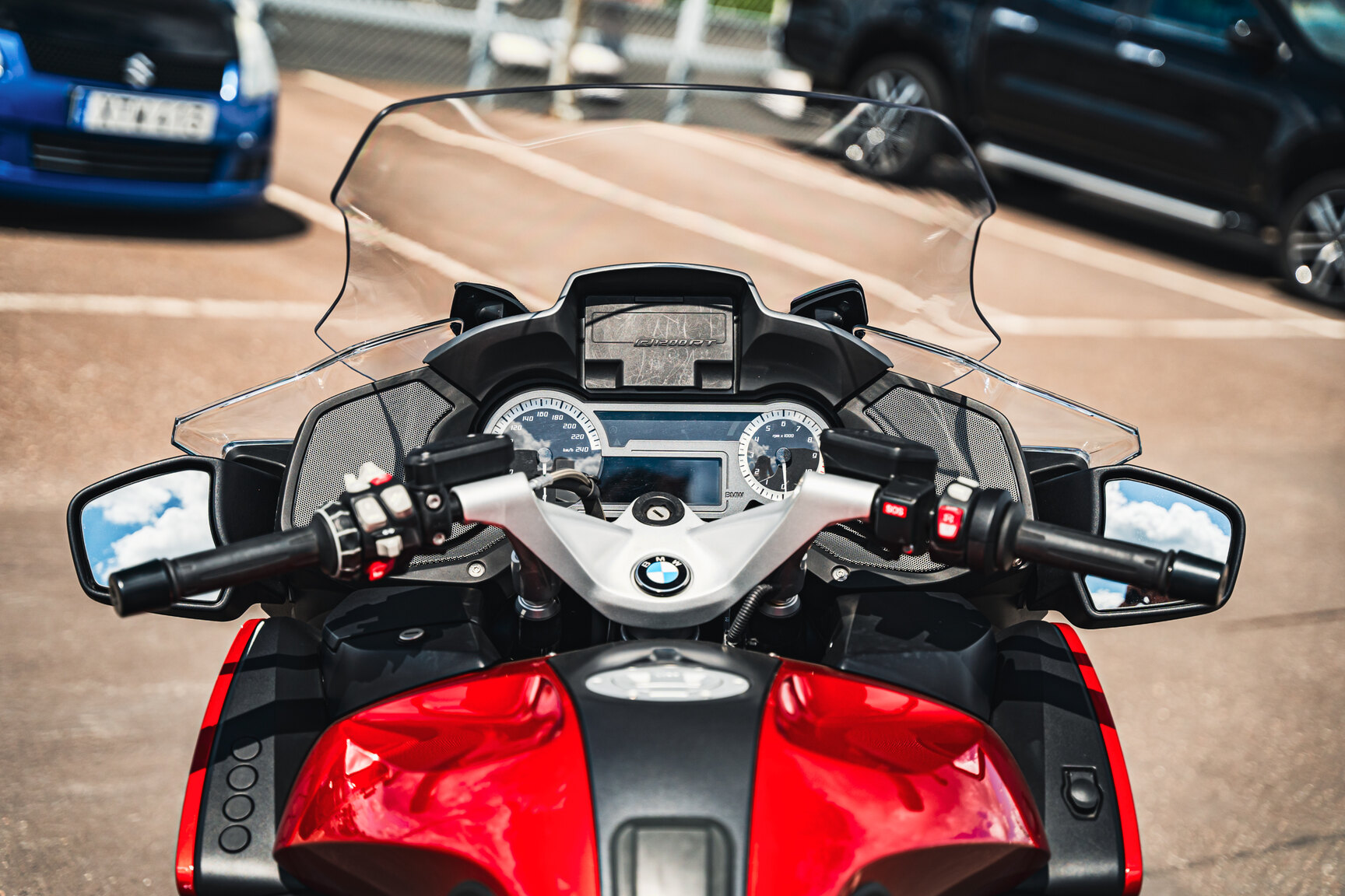 Exterior image of 2018 BMW R 1200 RT (48)