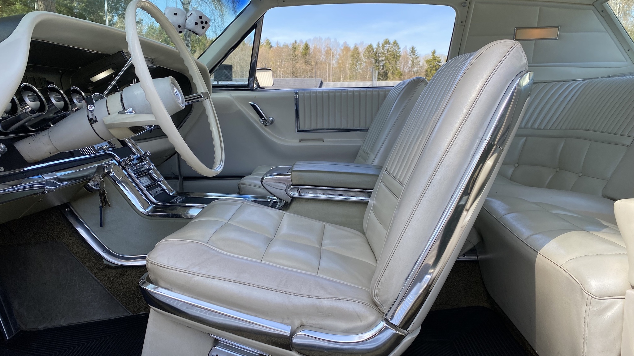 Interiörbild 1966 Ford Thunderbird Town Hardtop 6.4
